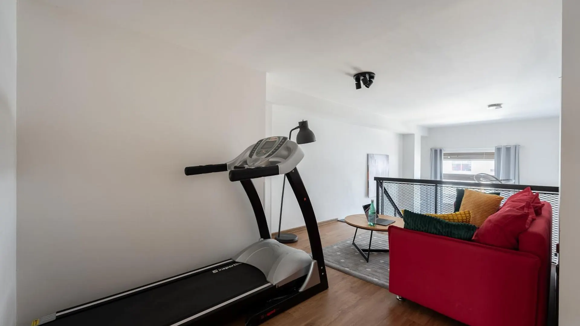 Deluxe Apartments With Balcony Near Center Prague