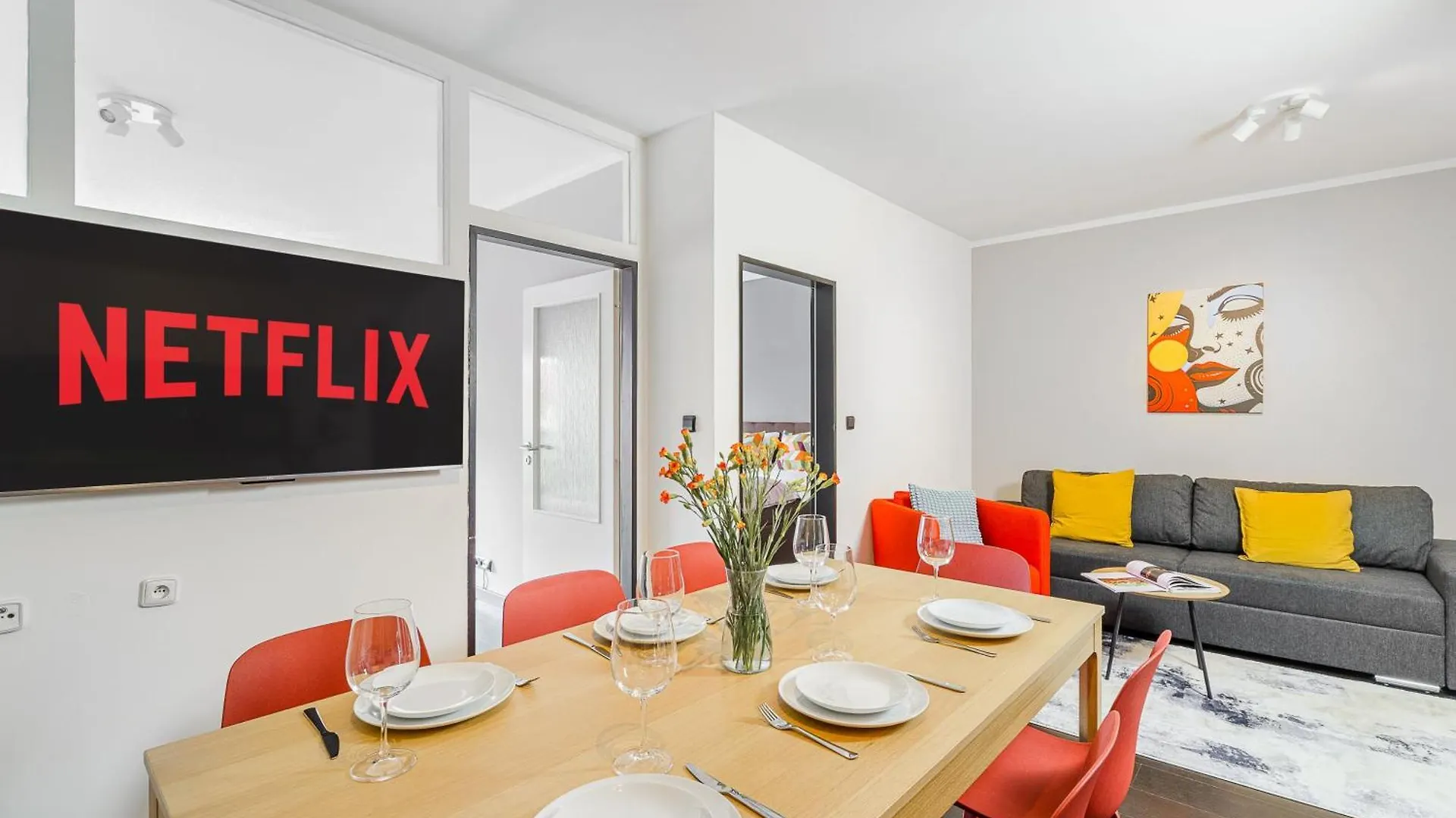 Deluxe Apartments With Balcony Near Center Prague